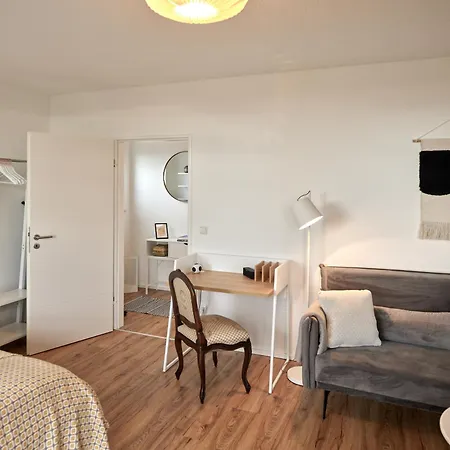 Apartment Residery - Dein Modernes, Zentrales Mit Arbeitsplatz, Balkon Und Stadtblick